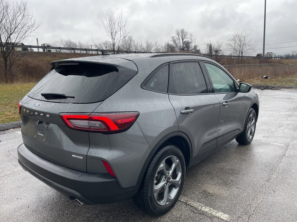 Used 2025 Ford Escape ST-Line image 5