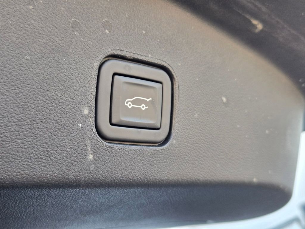 Certified 2024 Cadillac Lyriq Luxury w/ LPO, Floor Liner Package image 32