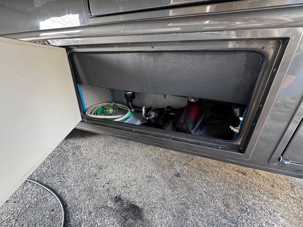 Used 2017 Ford E-450 and Econoline 450 Super Duty w/ Motorhome Prep Package RWD image 15