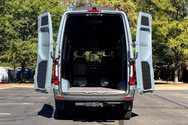 New 2025 Mercedes-Benz Sprinter 2500 image 4