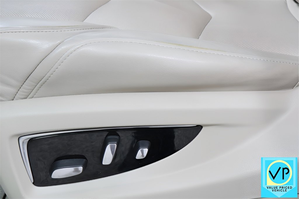 Used 2020 Cadillac Escalade ESV Premium Luxury image 9