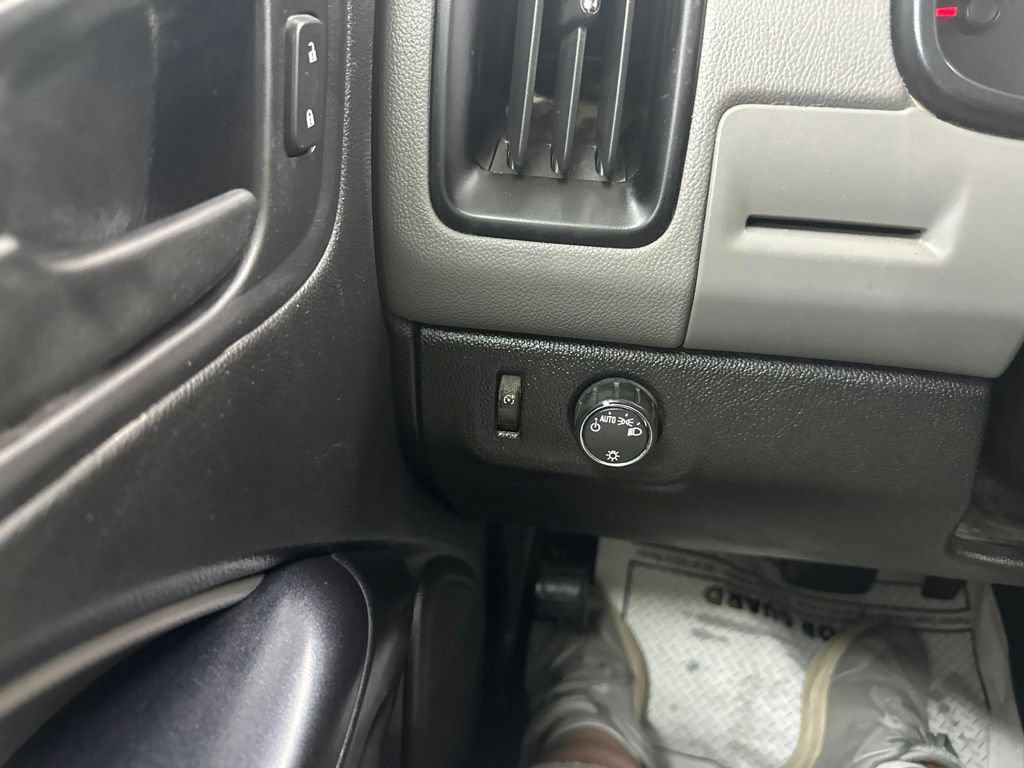 Used 2017 Chevrolet Colorado W/T RWD image 42