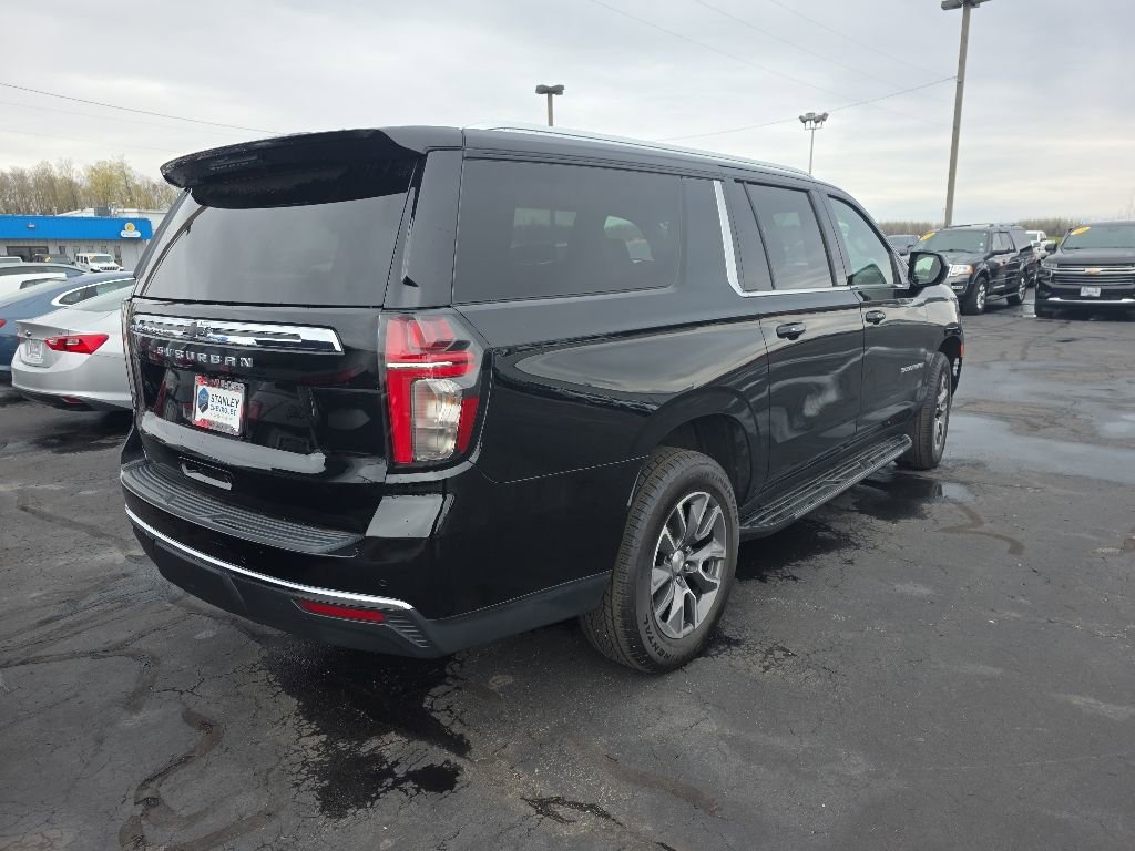 Used 2023 Chevrolet Suburban LS AWD/4WD image 3