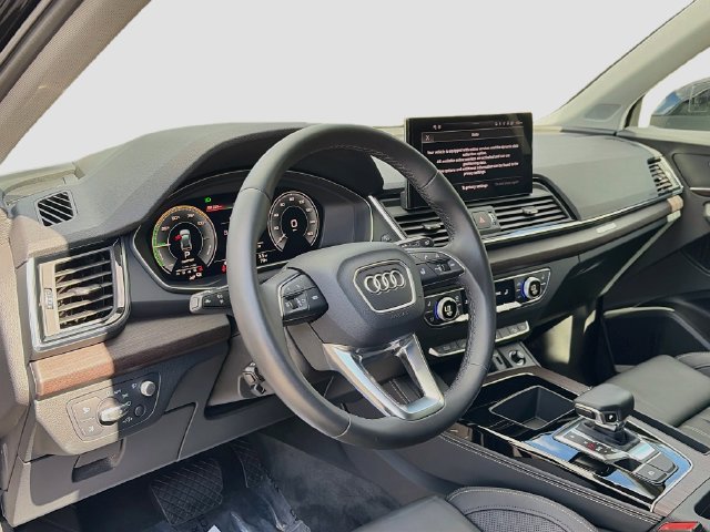 Used 2022 Audi Q5 e Prestige AWD/4WD image 8