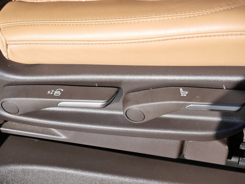 Used 2022 Cadillac Escalade ESV Sport w/ Touring Package image 21