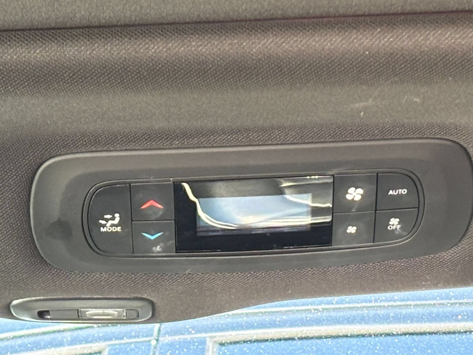 Used 2025 Chrysler Pacifica Limited FWD image 24