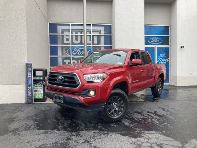 Used 2021 Toyota Tacoma SR5 AWD/4WD image 2