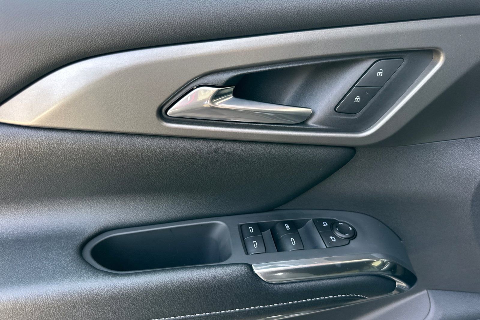 Used 2026 Chevrolet Traverse LT w/ LPO, Floor Liner Package image 11