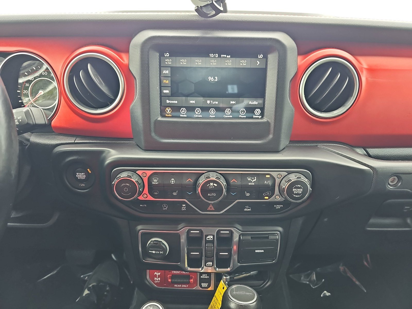Used 2021 Jeep Gladiator Rubicon w/ LED Lighting Group AWD/4WD image 17