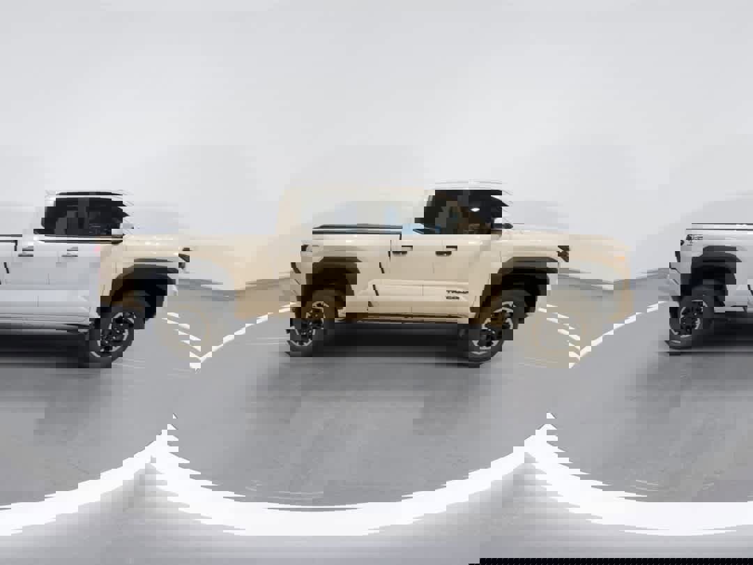 Used 2024 Toyota Tacoma TRD Off-Road image 9