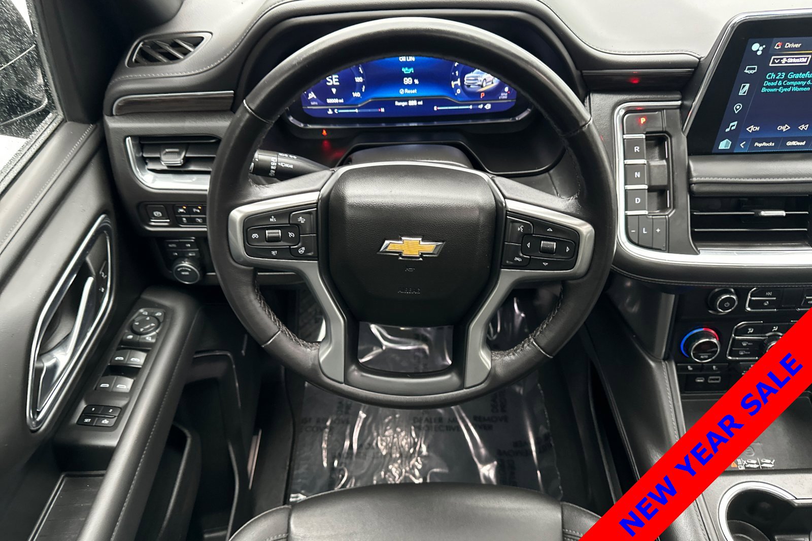 Used 2022 Chevrolet Tahoe LT w/ Luxury Package image 15