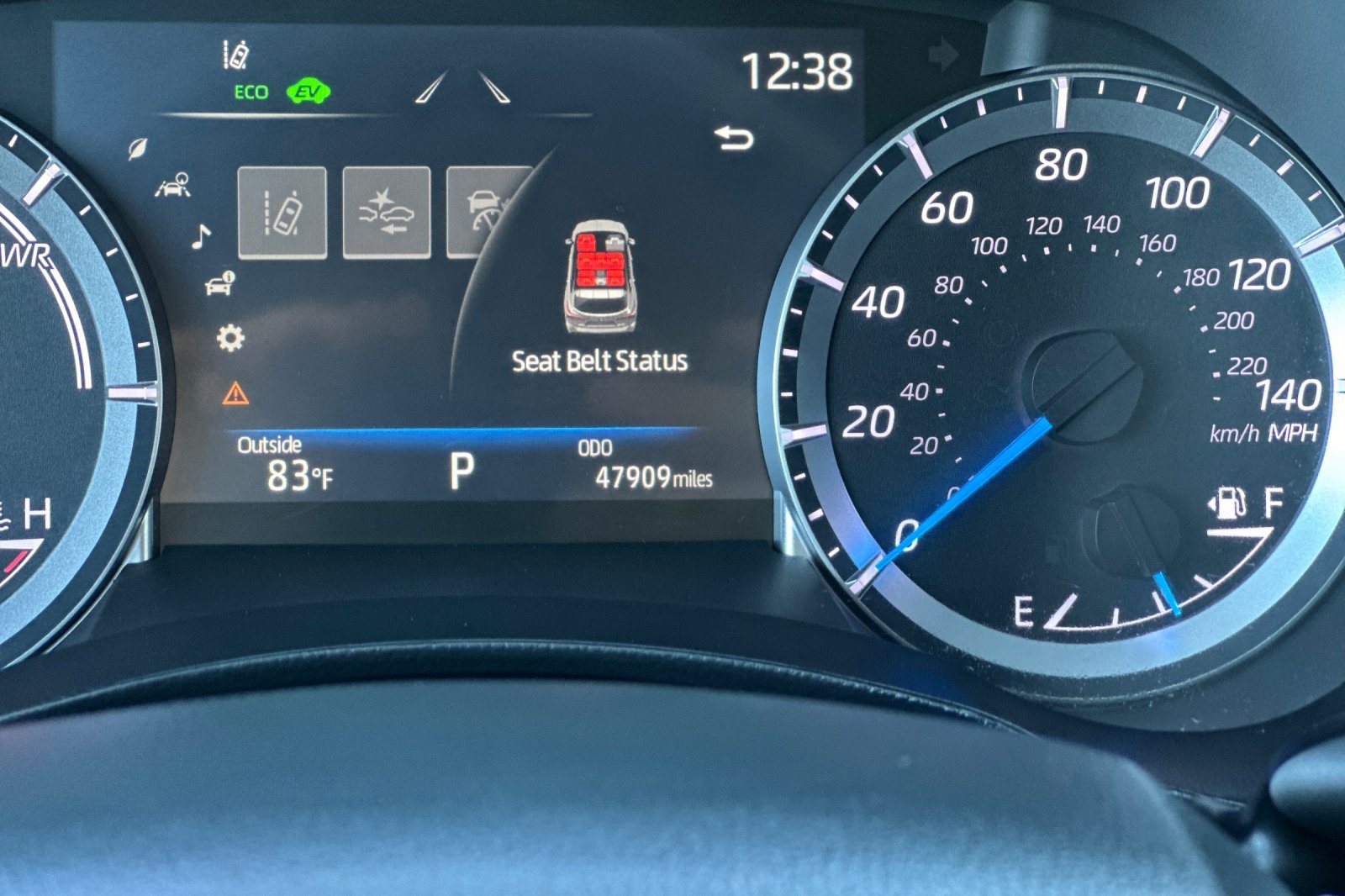 Used 2023 Toyota Highlander LE image 28