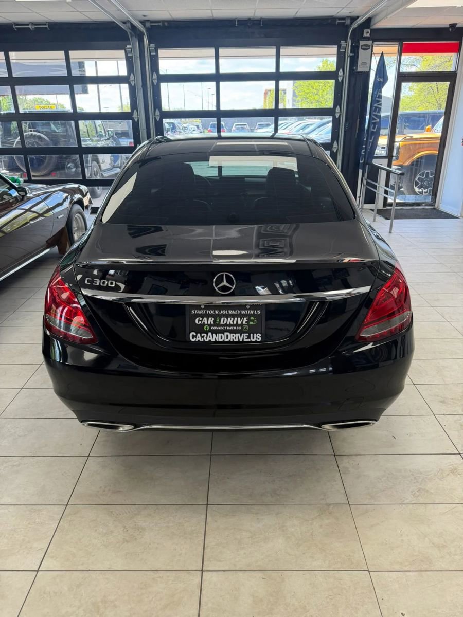 Used 2018 Mercedes-Benz C 300 Sedan w/ Multimedia Package image 5