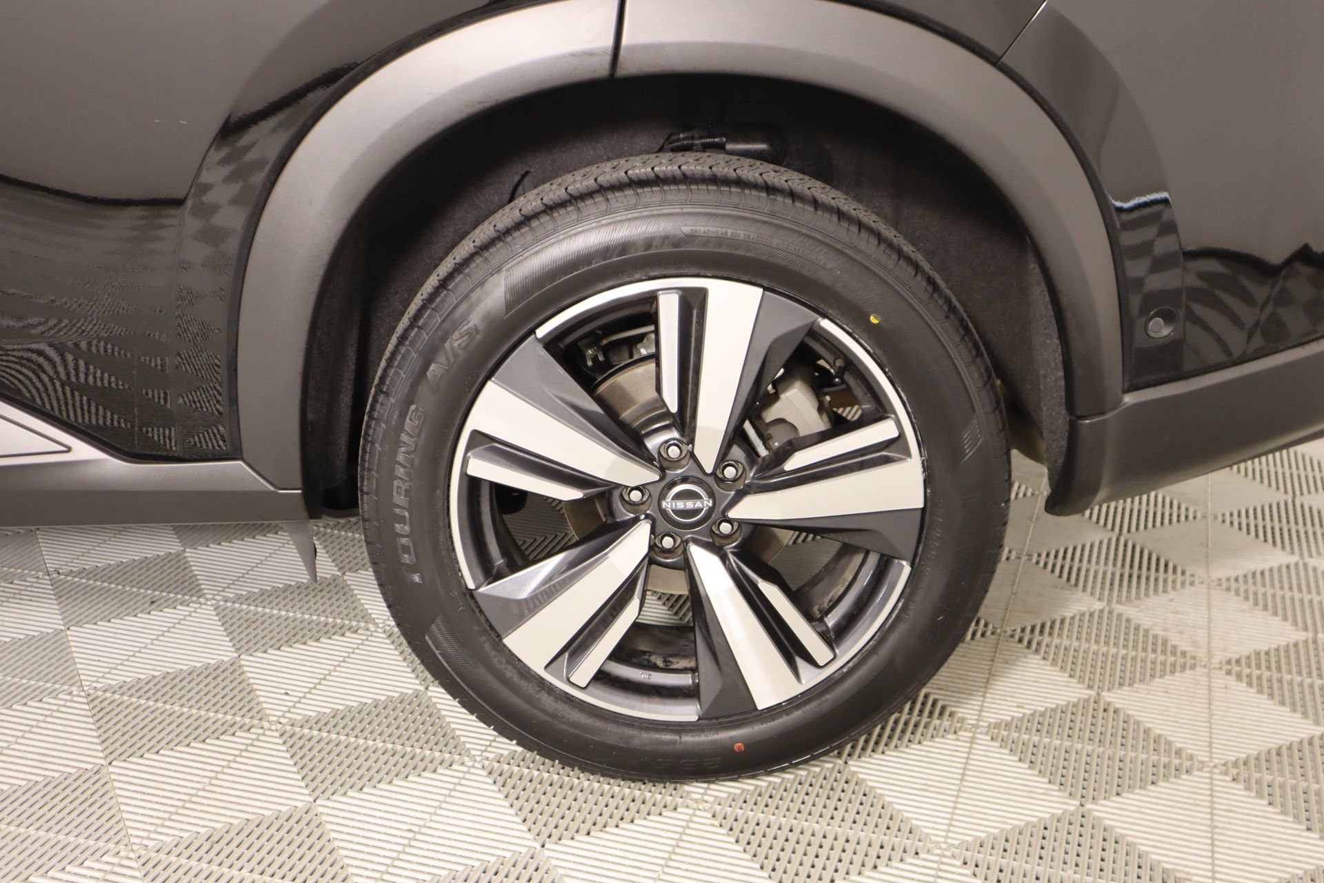 Used 2025 Nissan Rogue SL w/ SL Premium Package AWD/4WD image 20