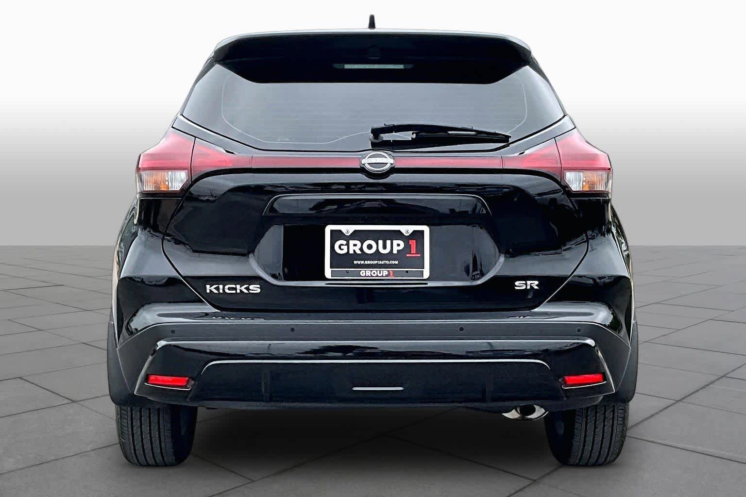 Used 2024 Nissan Kicks SR FWD image 5