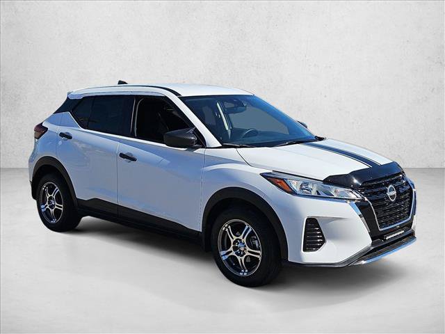 Used 2024 Nissan Kicks S FWD image 3