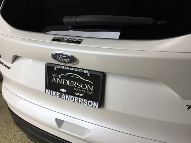 Used 2017 Ford Escape Titanium FWD image 16