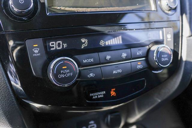 Used 2019 Nissan Rogue SV image 19