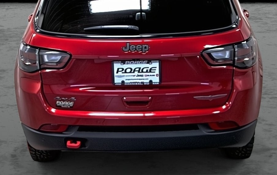 Used 2025 Jeep Compass Trailhawk w/ Trailhawk Elite Group AWD/4WD image 11