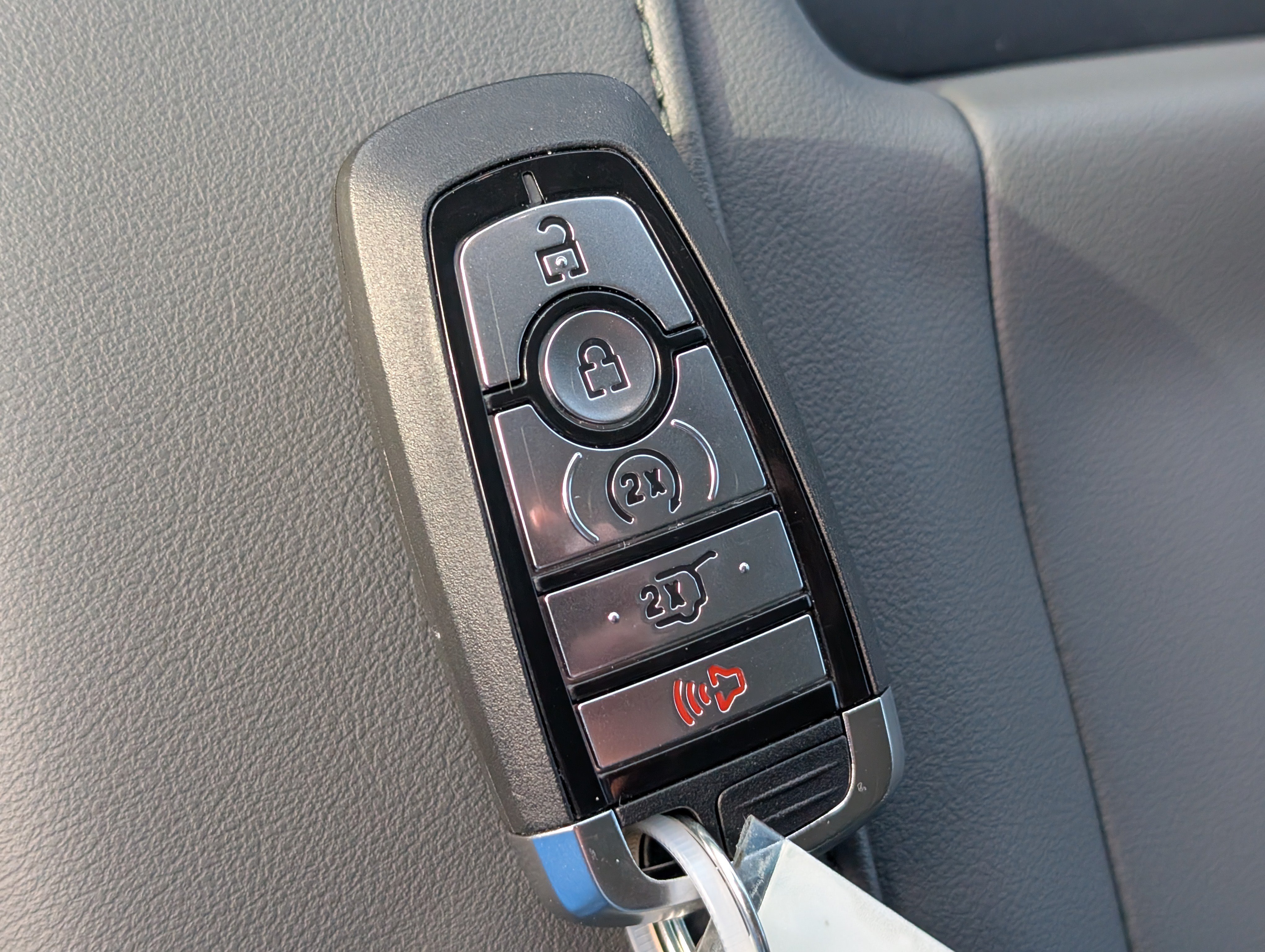 New 2026 Ford Expedition Active RWD image 32