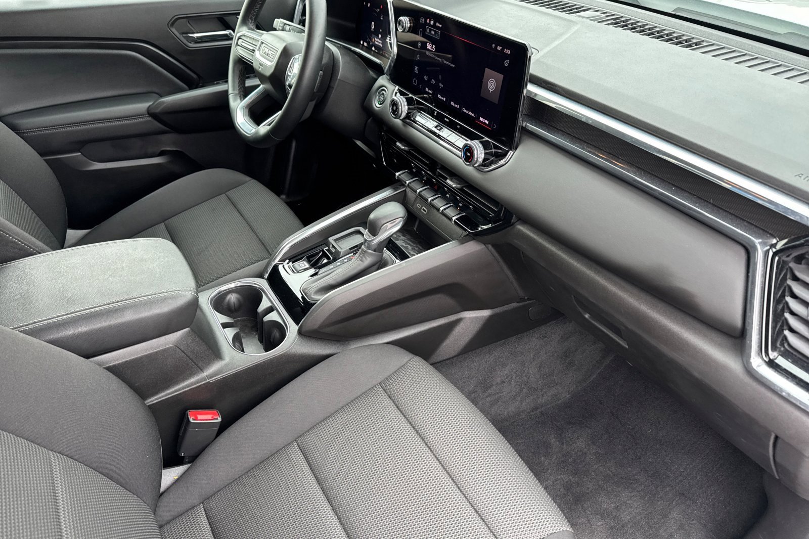 Used 2024 GMC Canyon Elevation w/ Trailering Package image 19