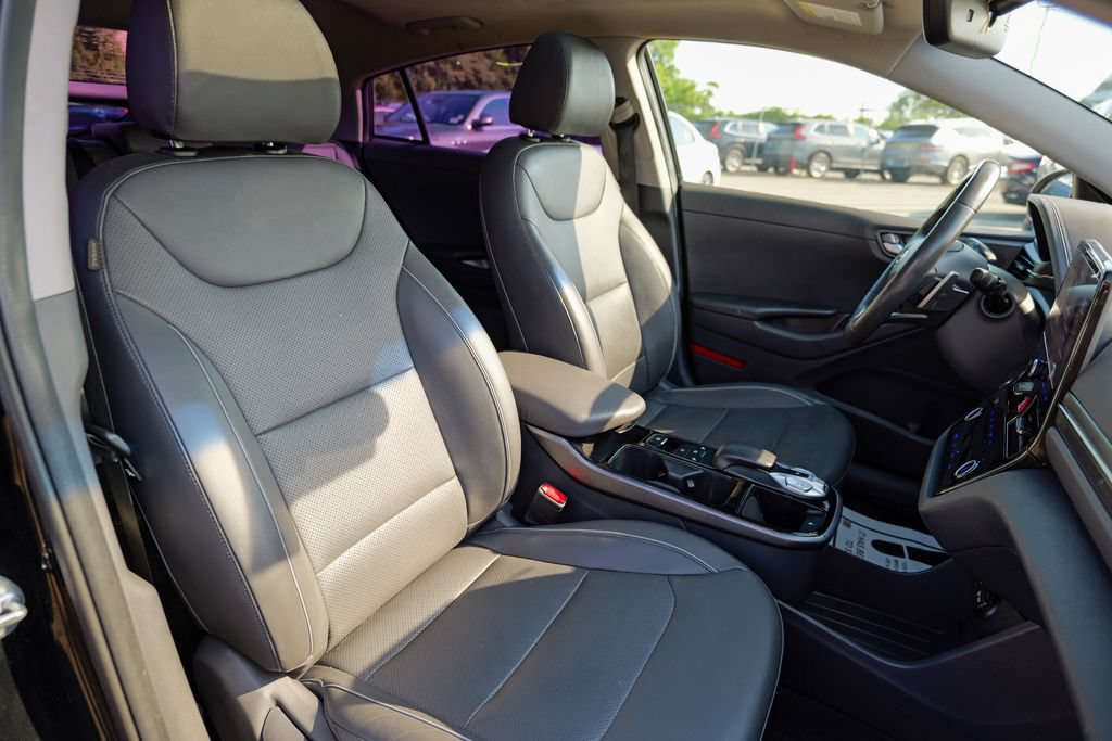 Used 2020 Hyundai Ioniq Limited FWD image 37