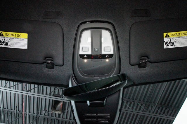 Certified 2025 Volvo XC40 B5 Core w/ Climate Package image 8