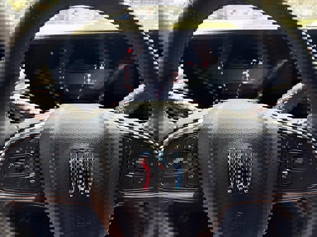 Used 2024 Buick Envista Avenir image 12