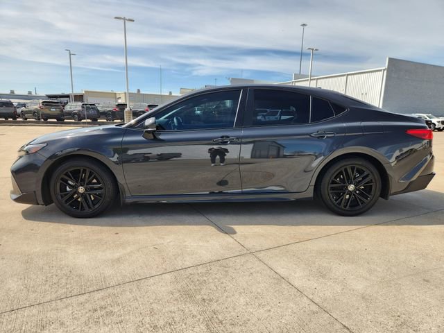 Used 2025 Toyota Camry SE w/ Convenience Package image 4
