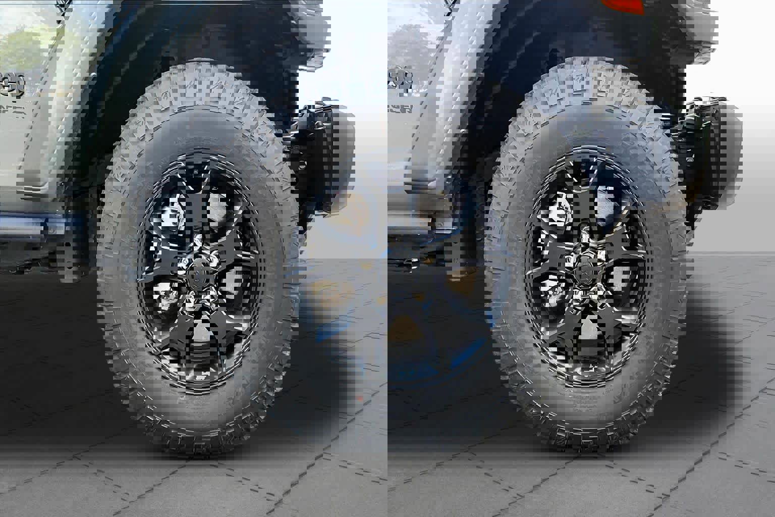 Used 2022 Jeep Wrangler Sport image 10