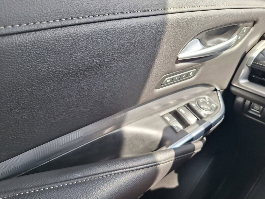 Certified 2024 Cadillac XT4 Premium Luxury image 18