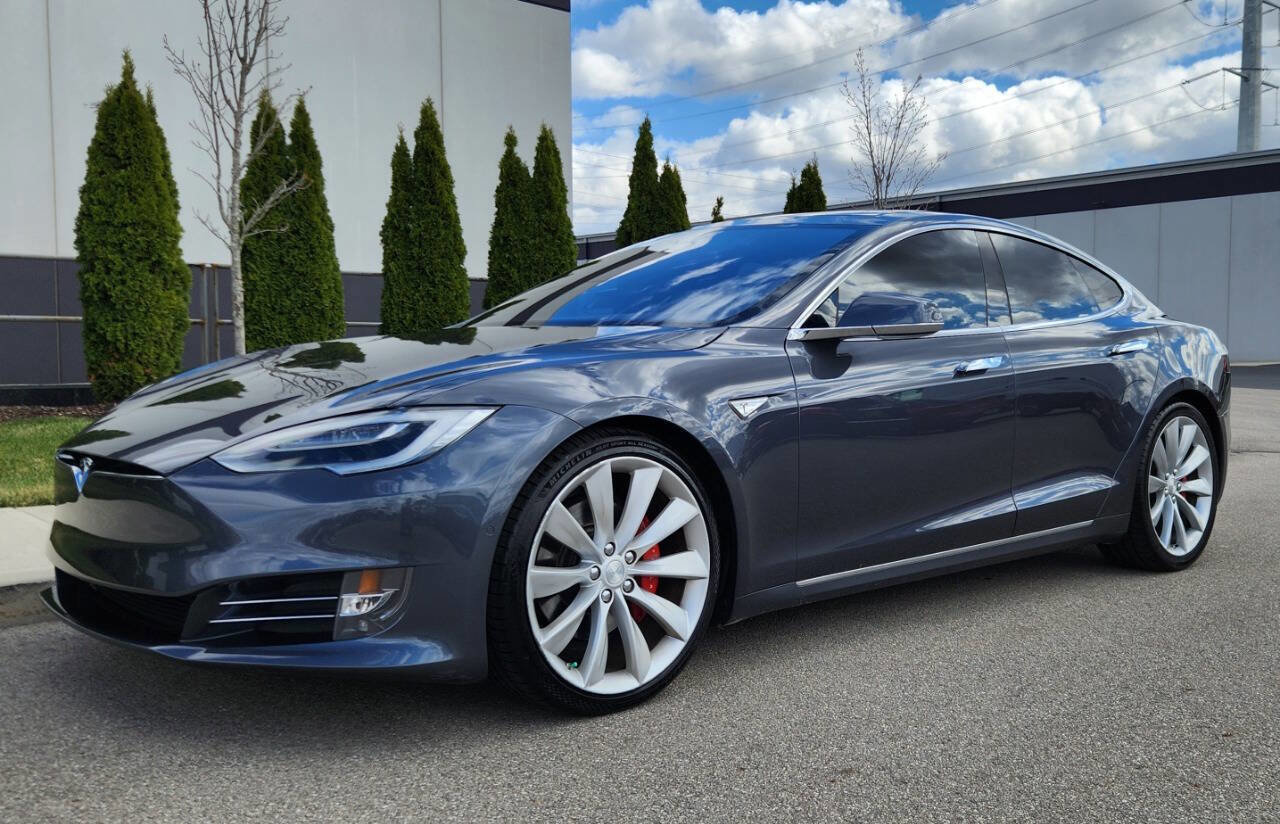 Used 2016 Tesla Model S Performance image 1