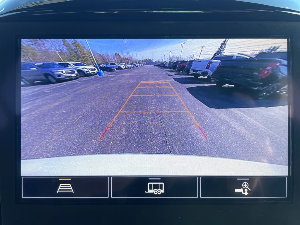Used 2023 Chevrolet Traverse LT AWD/4WD image 23
