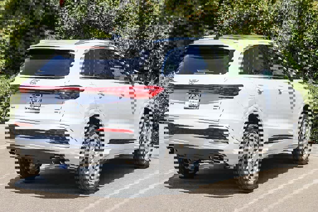 New 2025 Audi Q5 Premium Plus image 4