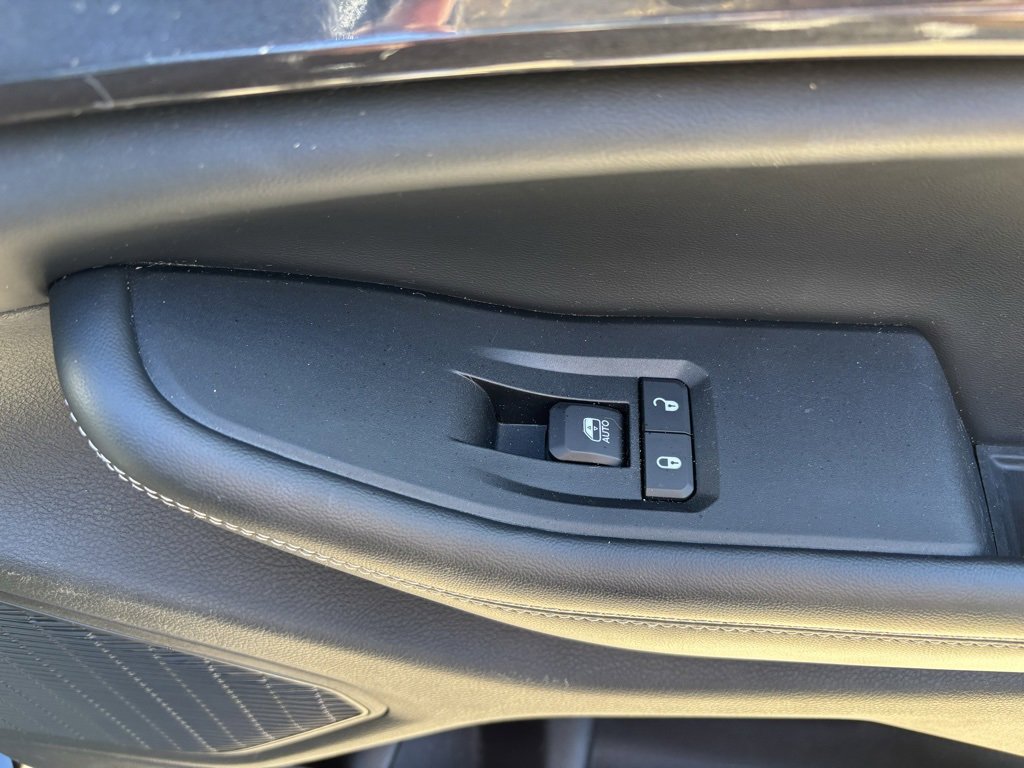 Used 2023 Jeep Grand Cherokee Altitude image 31