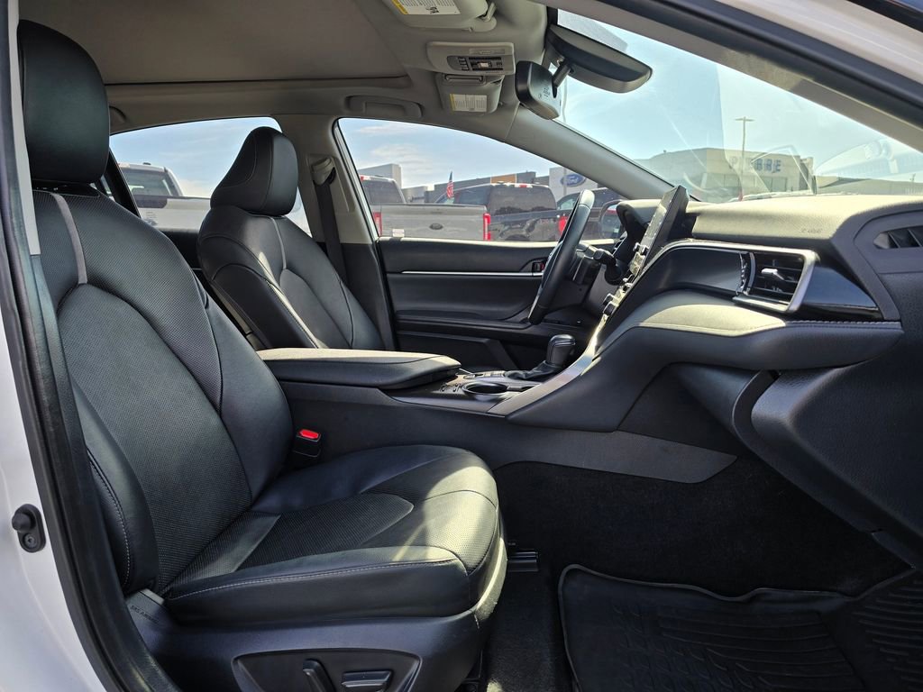 Used 2021 Toyota Camry XSE w/ Navigation Package image 16