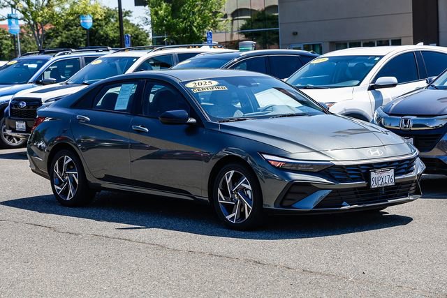 Certified 2025 Hyundai Elantra SEL FWD image 5