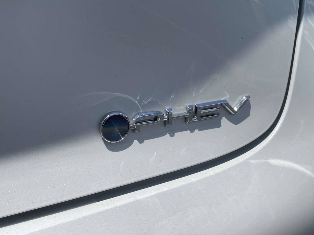 New 2026 Toyota Prius Plug-In Hybrid FWD image 12