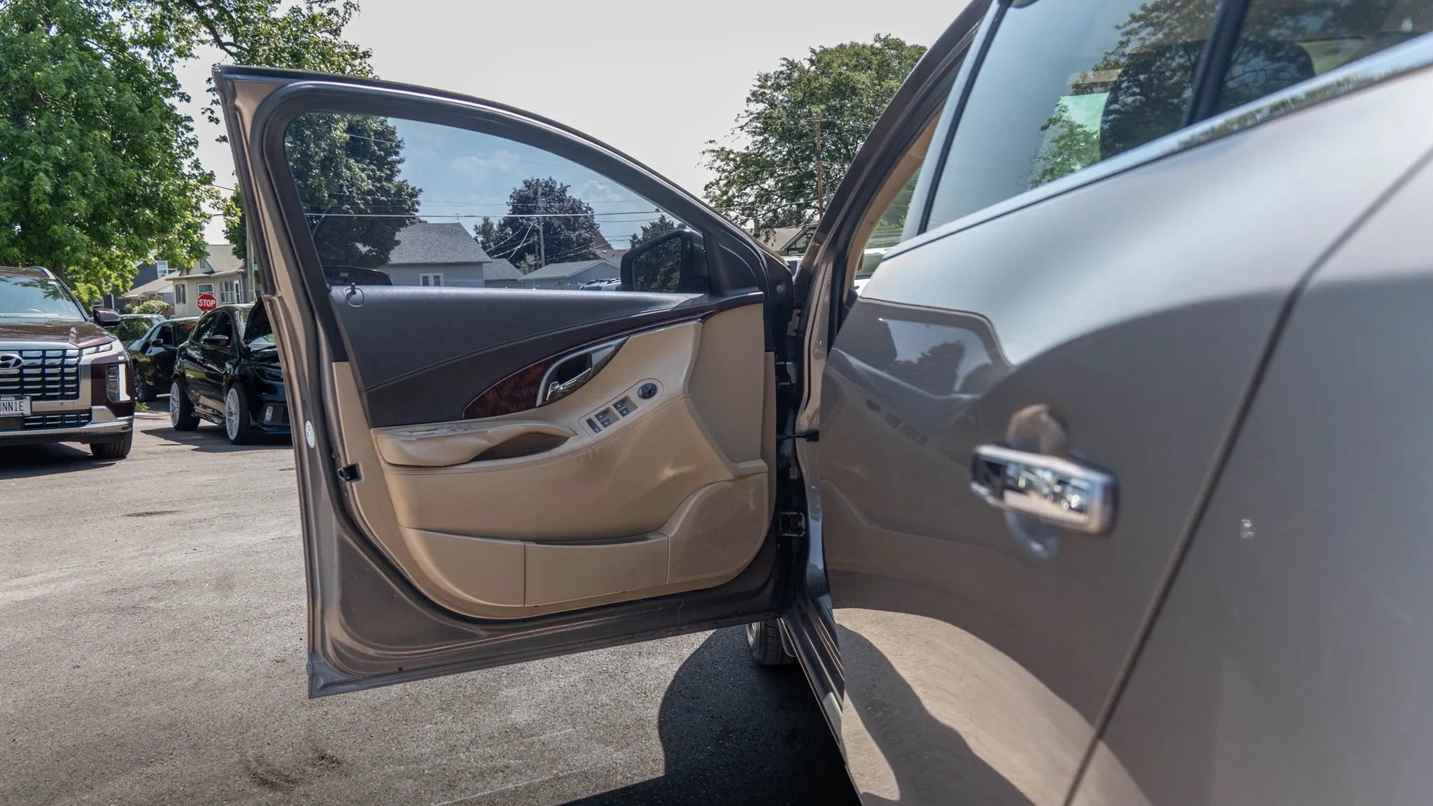 Used 2012 Buick LaCrosse Leather FWD image 13