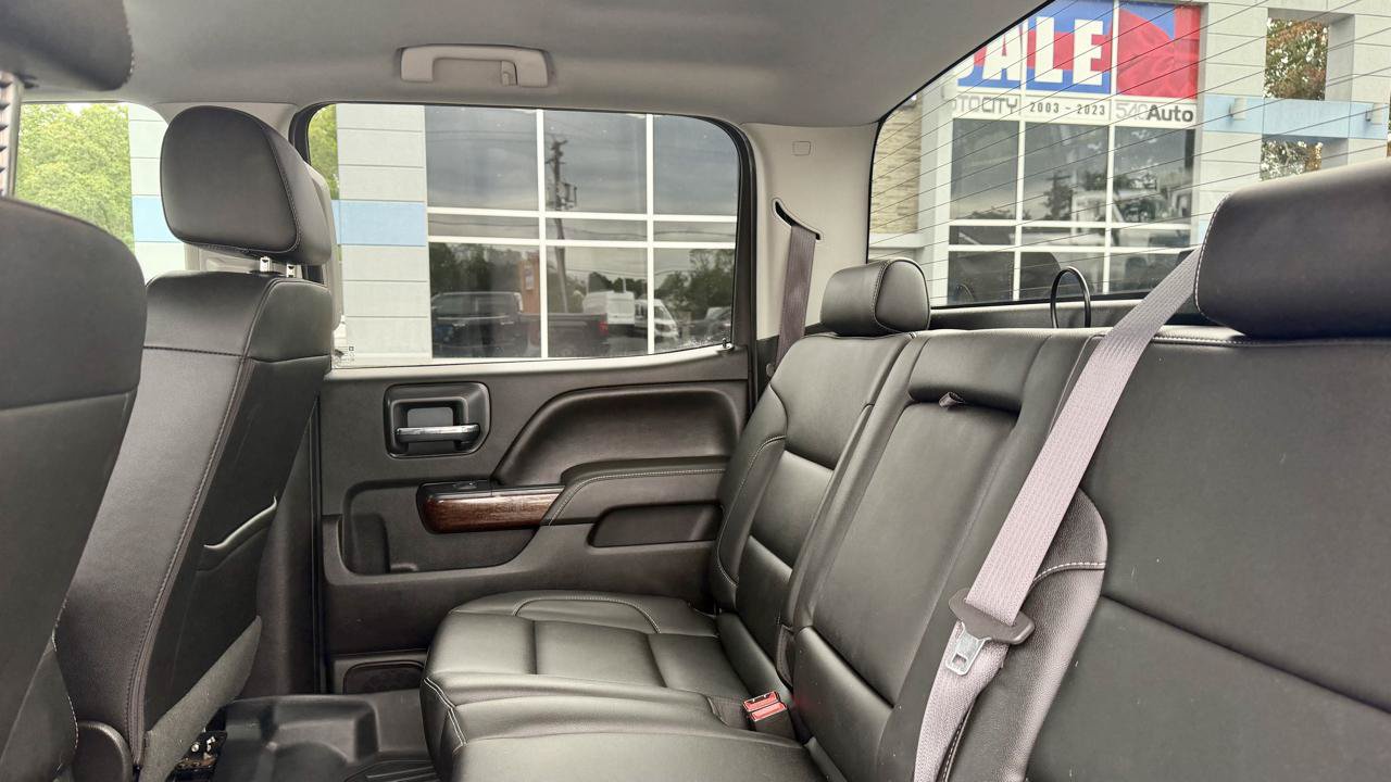 Used 2017 GMC Sierra 2500 SLT w/ Duramax Plus Package AWD/4WD image 18