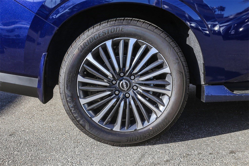 New 2025 Nissan Armada Platinum Reserve image 7