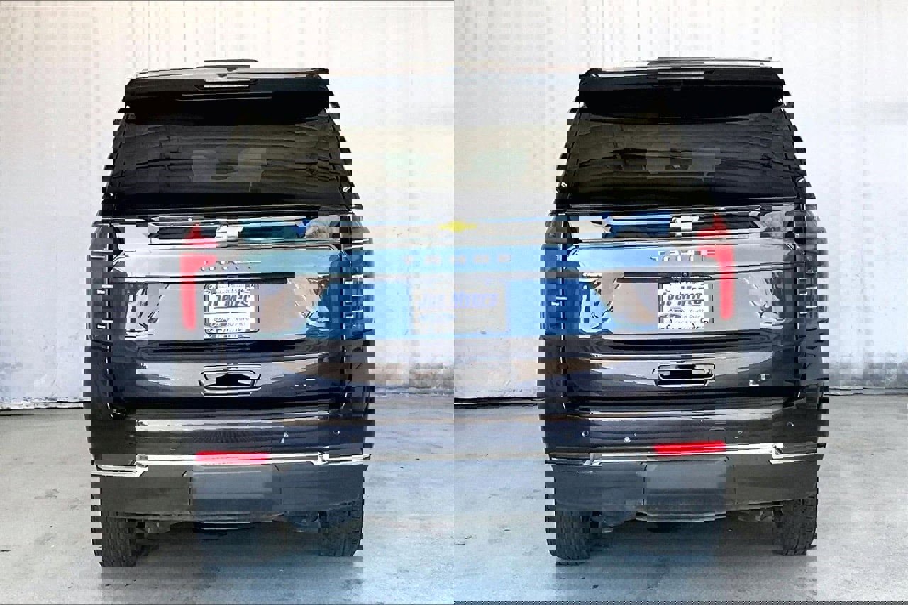 Used 2025 Chevrolet Tahoe LT image 3
