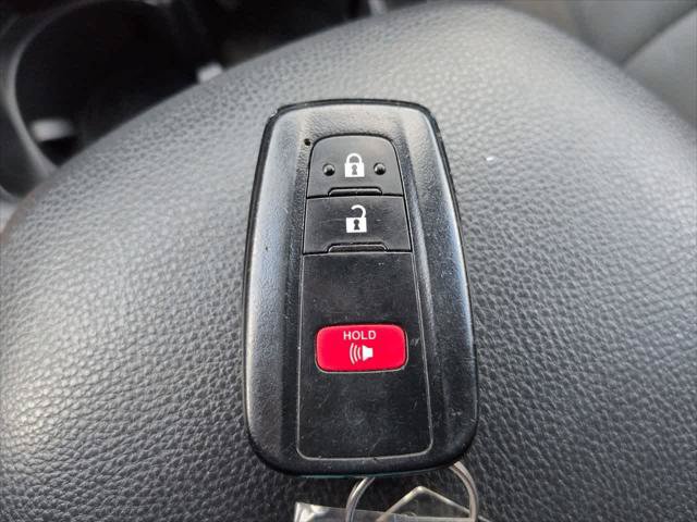 Certified 2025 Toyota RAV4 XLE FWD image 26