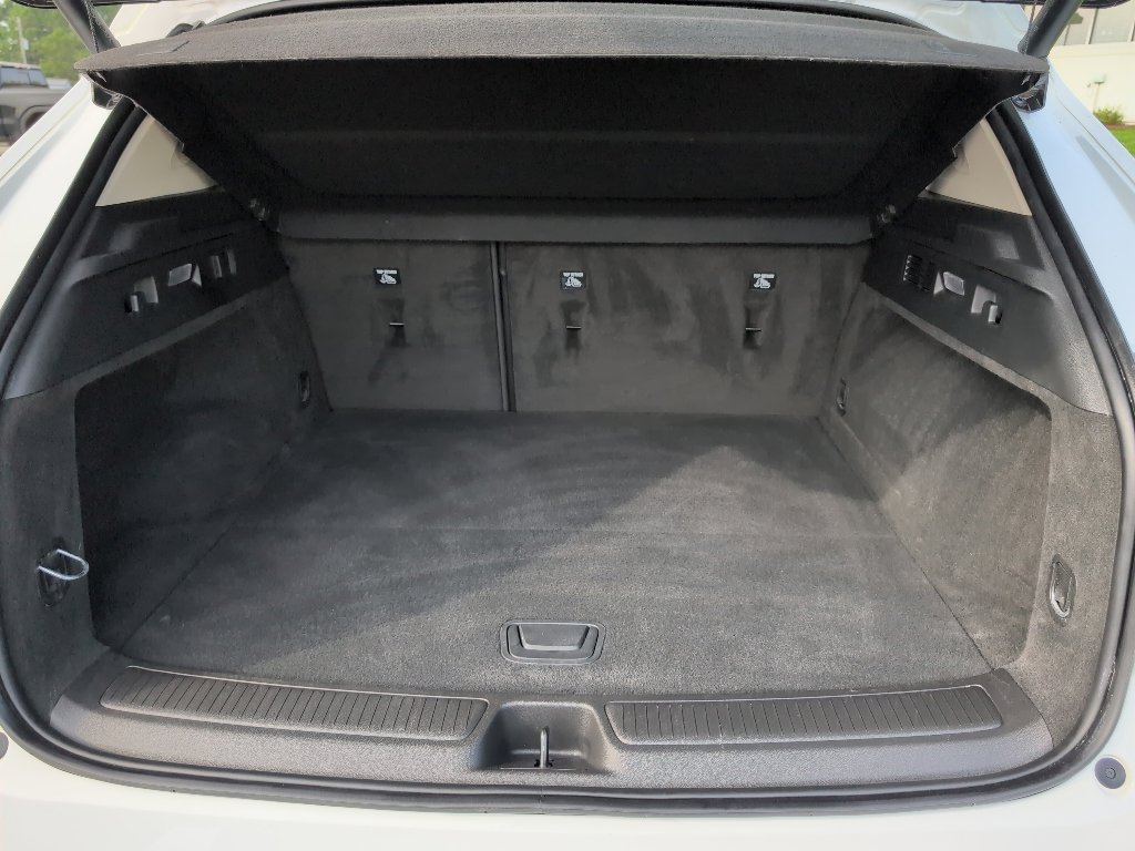 Used 2023 Buick Envision Essence w/ Technology Package I image 4