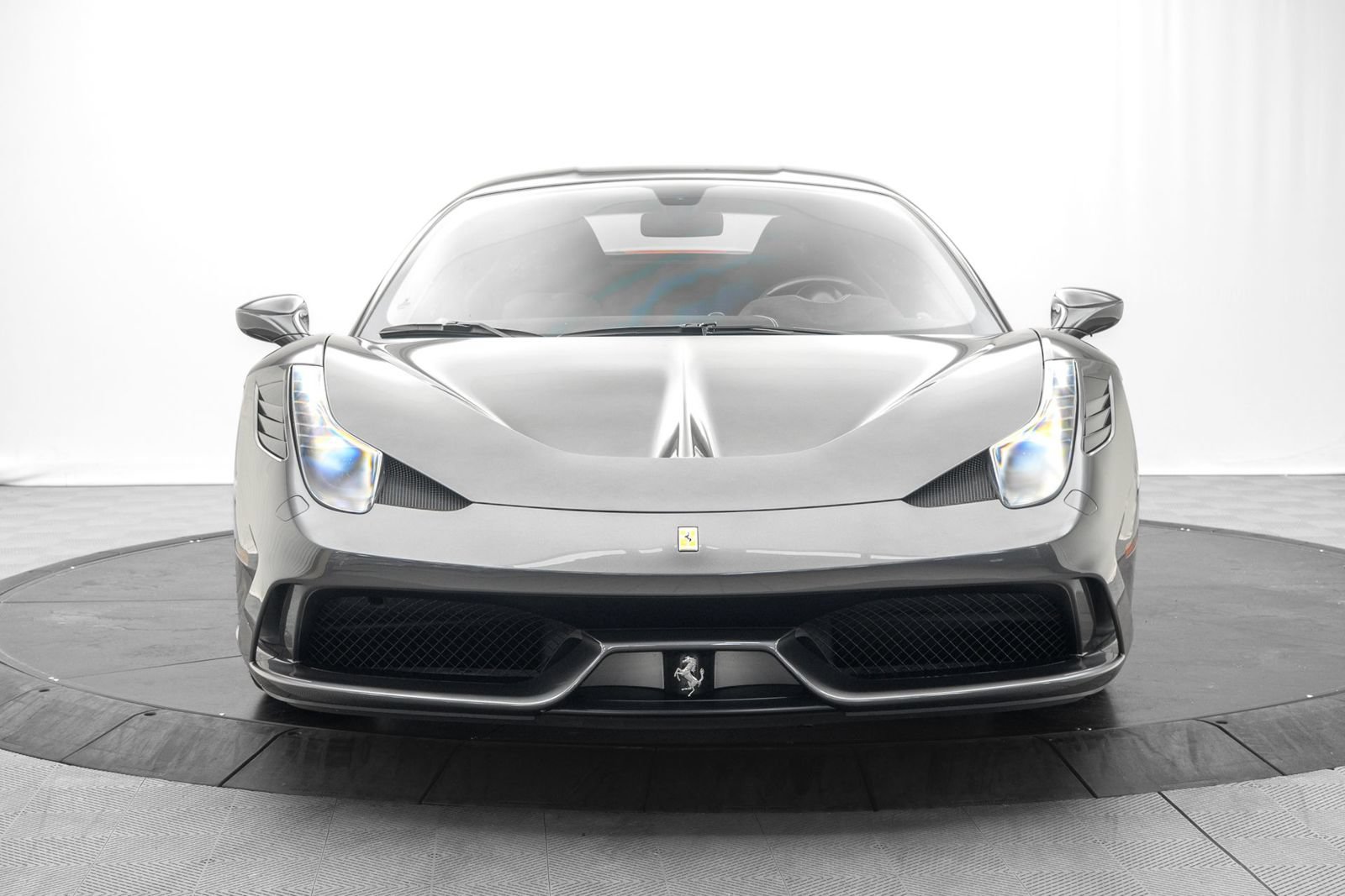 Used 2014 Ferrari 458 Speciale Coupe RWD image 2