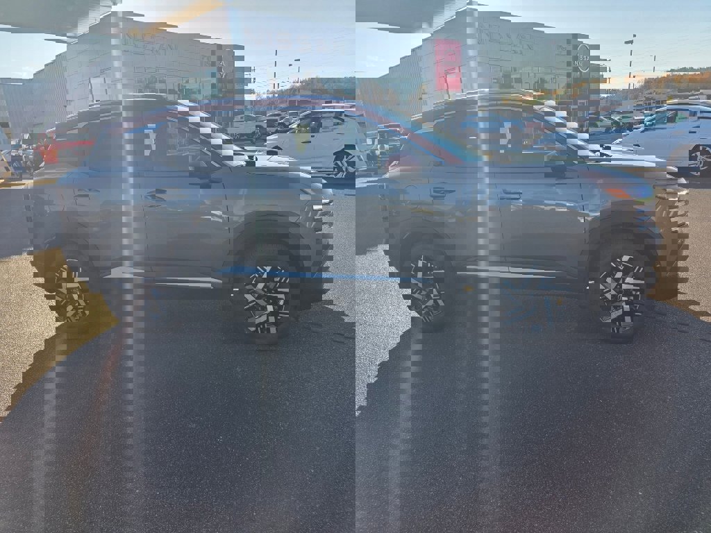 New 2026 Nissan Kicks SV image 2