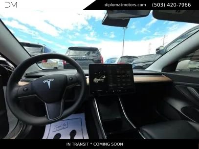 Used 2020 Tesla Model 3 Standard Range RWD image 9