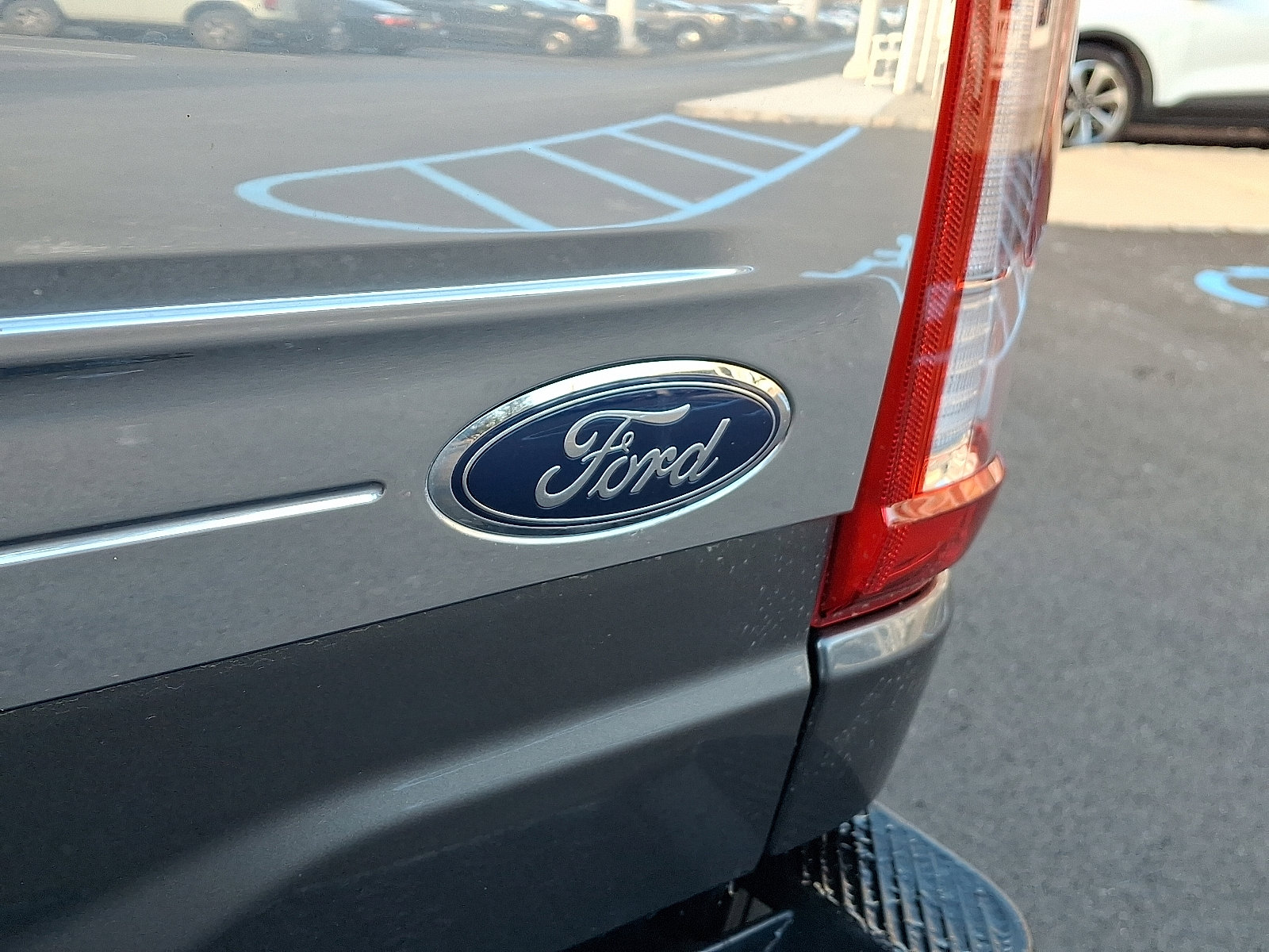 Used 2022 Ford F150 Limited image 31
