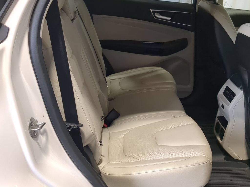 Used 2018 Ford Edge Titanium w/ Equipment Group 301A AWD/4WD image 20