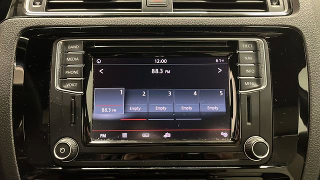 Used 2016 Volkswagen Jetta Sport image 29